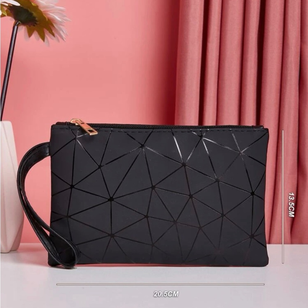 Black Geometric Pattern Wristlet - image 3